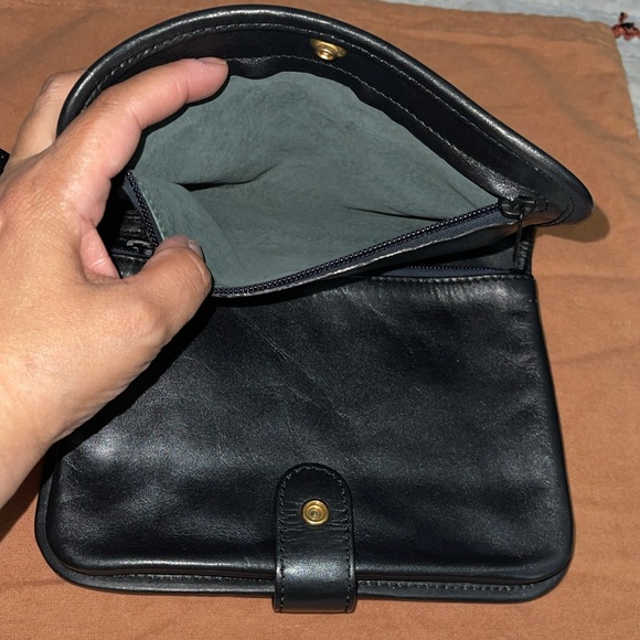 Preloved Loewe wristlet great condition lambskin leather has many pockets Black - Picture 4 of 11